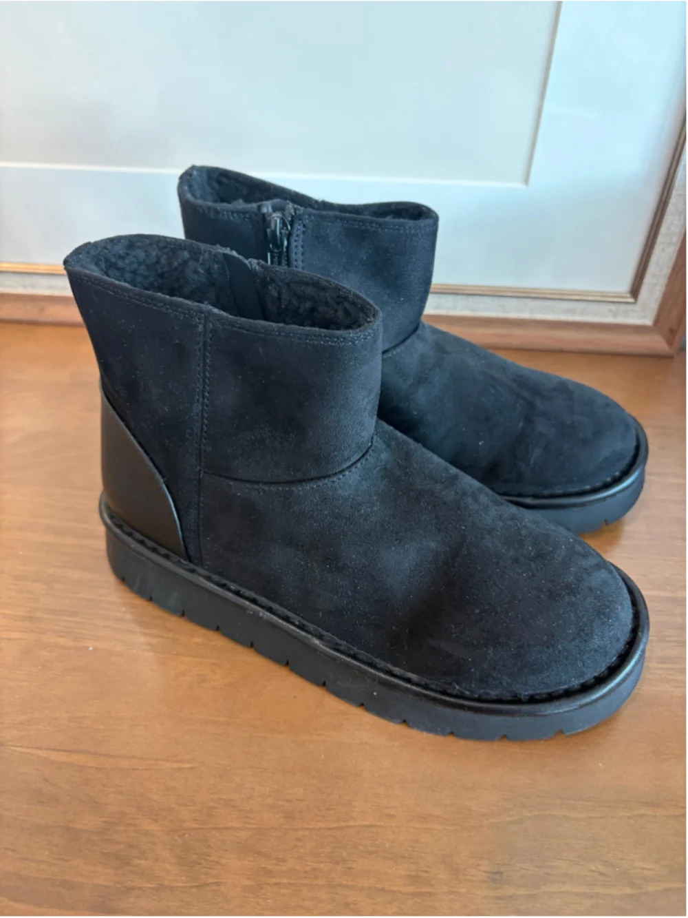 NWT Cat & Jack Honor Black Suede Style Youth Boots Size 2 (Womens 4)